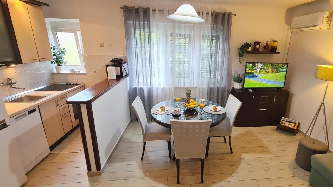 Apartment Sara Poljud Split Eksteriør billede